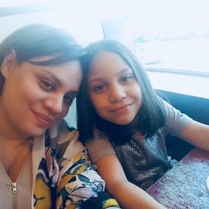 Meet your Posher, Elizabeth